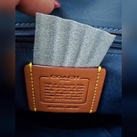 Coach Hadley Leather Backpack New With Tags - Picture 3 of 7